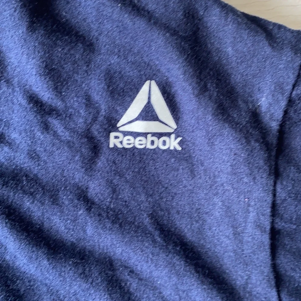 Men’s Reebok tee - Picture 2 of 3